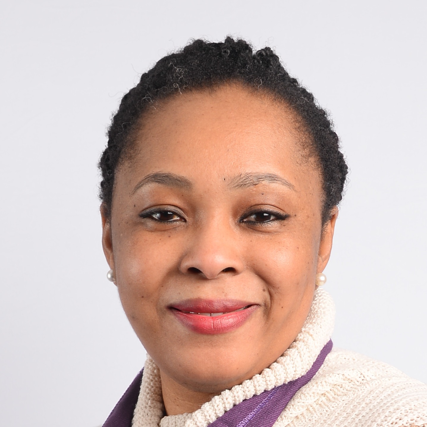 Portrait de Mariam Santara, colistière En avant Rosny municipales 2026 à Rosny-sous-Bois